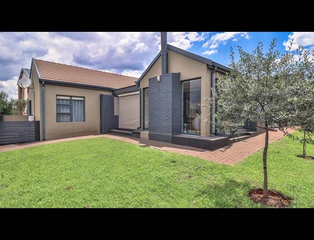 3 BEDROOM HOUSE FOR SALE IN MIDSTREAM MEADOWS